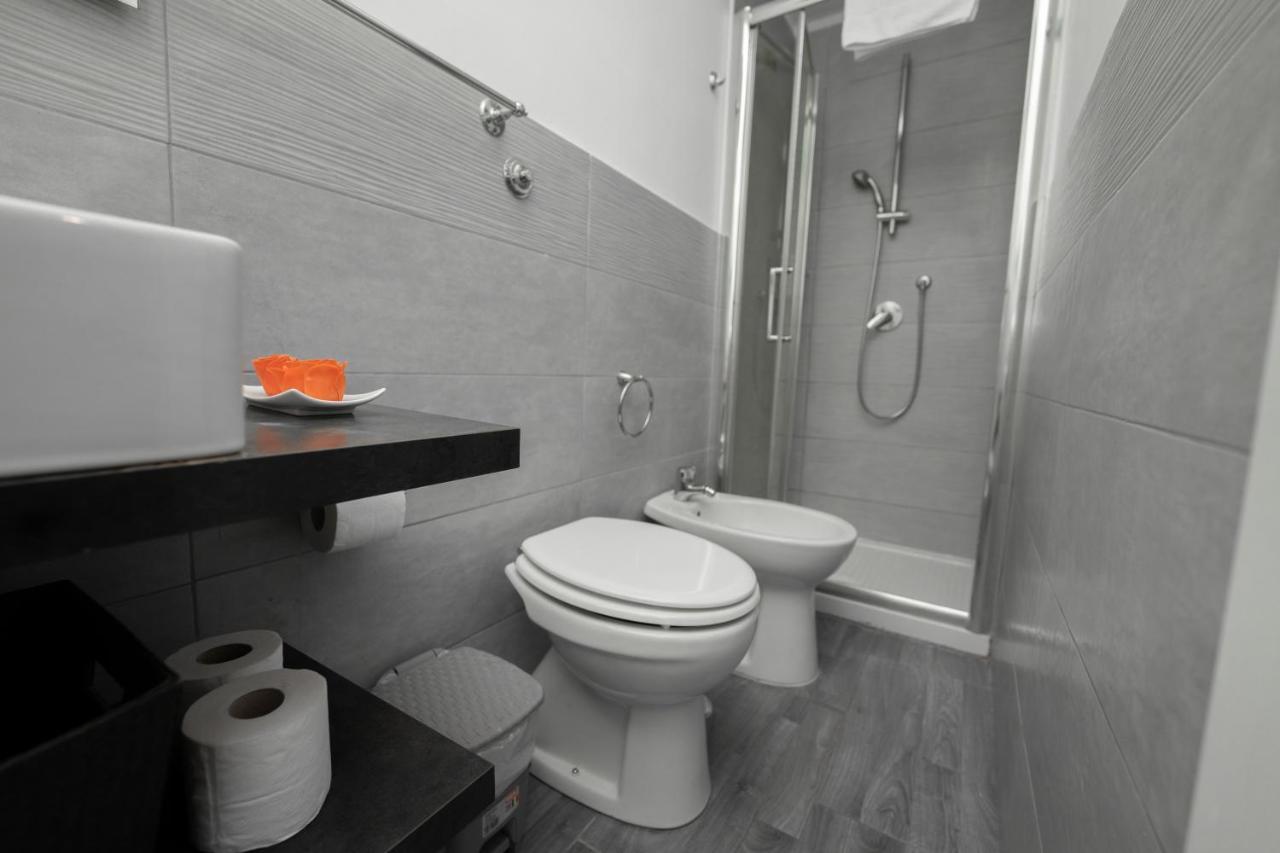 נאפולי Donna Chiara Holiday House - Toledo מראה חיצוני תמונה
