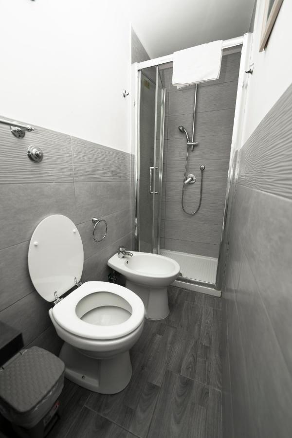 נאפולי Donna Chiara Holiday House - Toledo מראה חיצוני תמונה